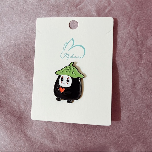 Ghibli No Face Pin - Picture 1 of 3